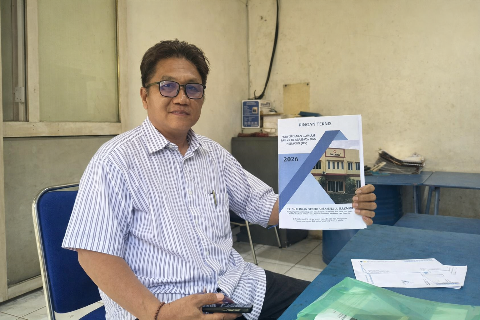 Penyerahan Perizinan RINTEK (Rincian Teknis Limbah B3) PT Walbrik Sindo Sejahtera Makmur oleh CV KMB